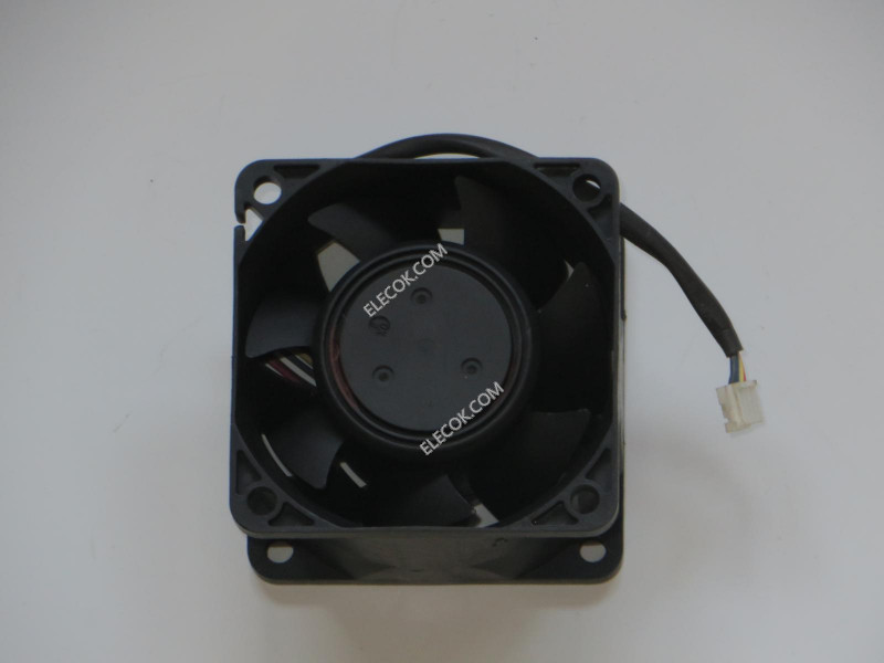 Nidec V60E12BHA7-07 12V 1.05A 4wires cooling fan