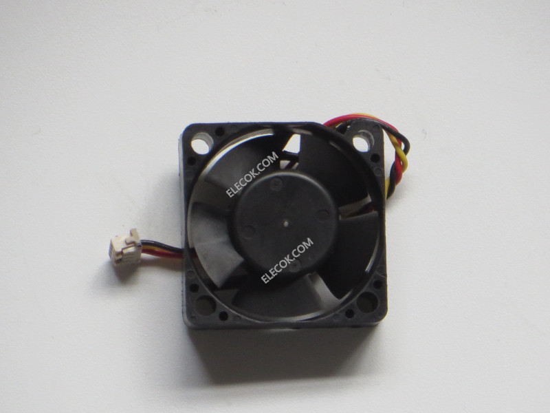 NIDEC D03X-05TM 5V 0,12A 3wires Cooling Fan 