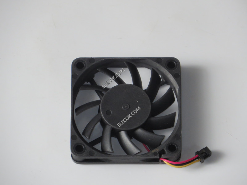 MAGIC MGT6024YB-010 24V 0,22A 3wires cooling fan 