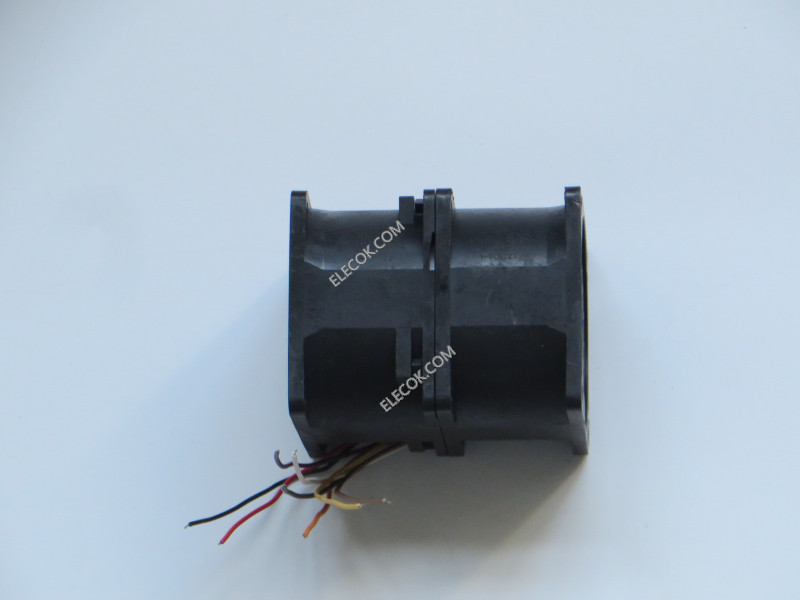 Sanyo 9CRA0612P0G001 12V 2,3A 27,6W 8wires Cooling Fan 