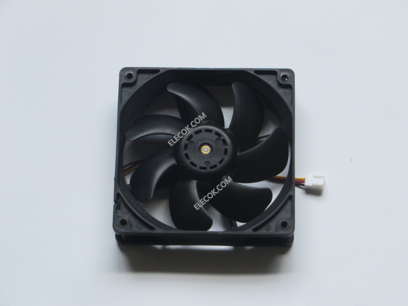 Sanyo 9S1212F4011 12V 2,28W 3wires Cooling Fan 