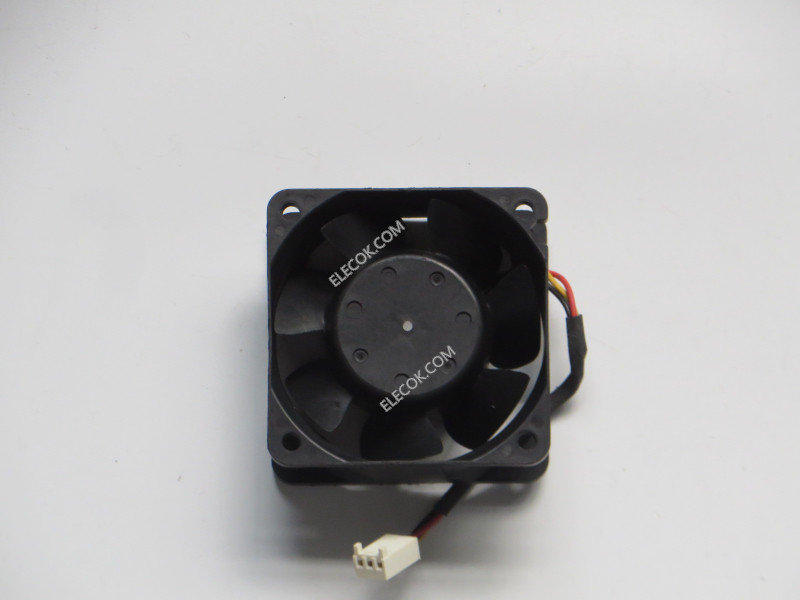 Nidec D06T-24SS1 03A 24V 0,18A 3wires cooling fan 
