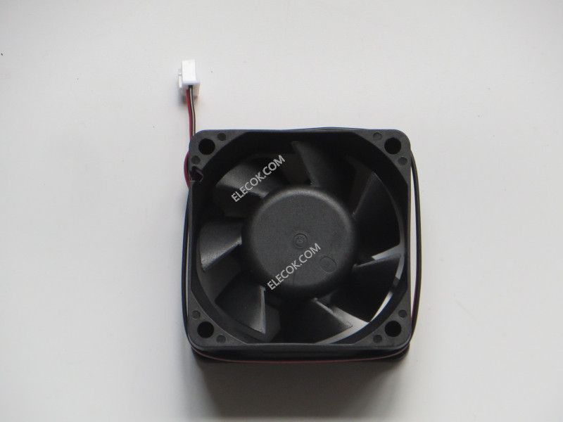 Young Lin Tech DFB602524H Server-Square Fan DFB602524H 24V 3,4W 2wires Cooling Fan substitute 