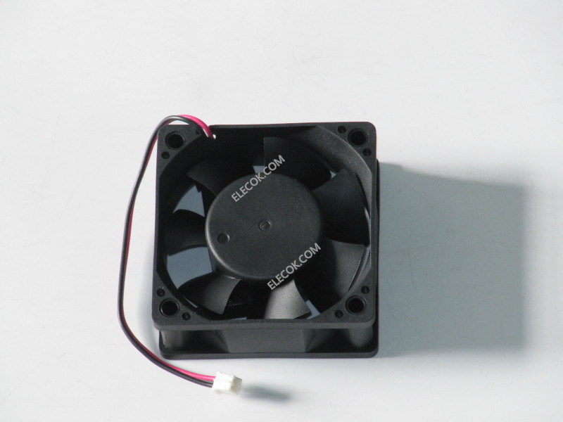 XFAN RDL6025S 12V 0.07A 2wires cooling fan