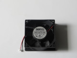 SERVO CNDC24Z7C-042 24V 0,37A 9W 2 vodiče Chladicí Ventilátor Repasovaný 